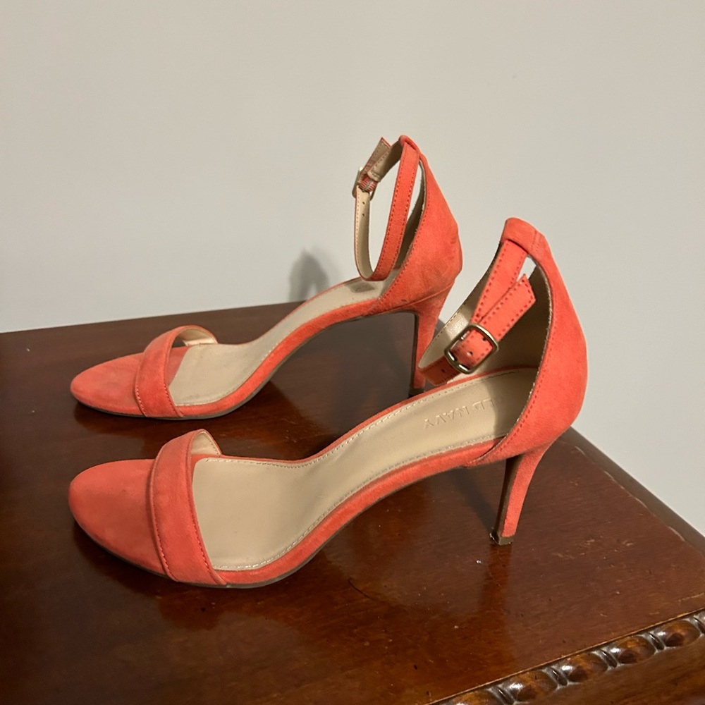 Multiple Pairs of Shoes - Multiple sizes and styles! 11 pairs in the bundle.